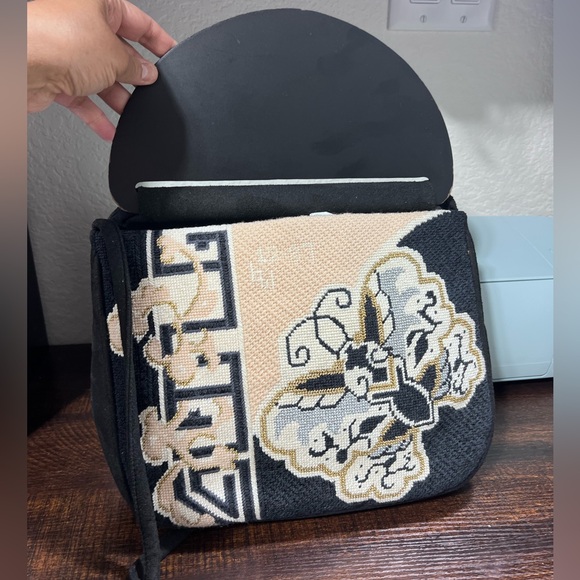 Vintage 80’s Patricia Smith Moon Bag - Picture 7 of 14